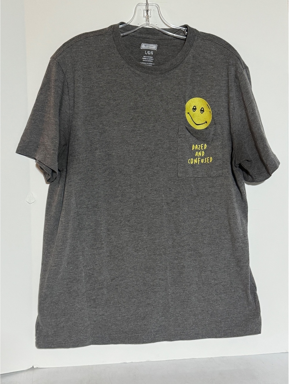 Tailgate Dazed & Confused gray t-shirt w/smiley face Large